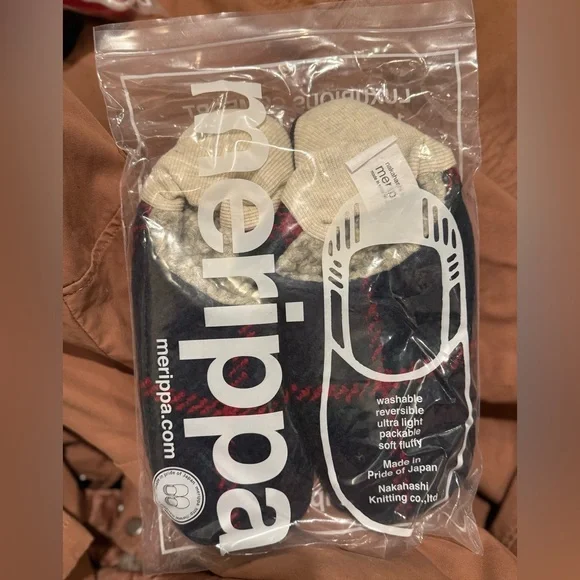 Merippa Blue Plaid and Multicolor Japanese Slipper Socks - Picture 2 of 10